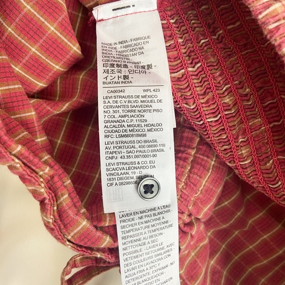 Levi’s Plaid Red Cropped Long Sleeve Blouse - Picture 8 of 9
